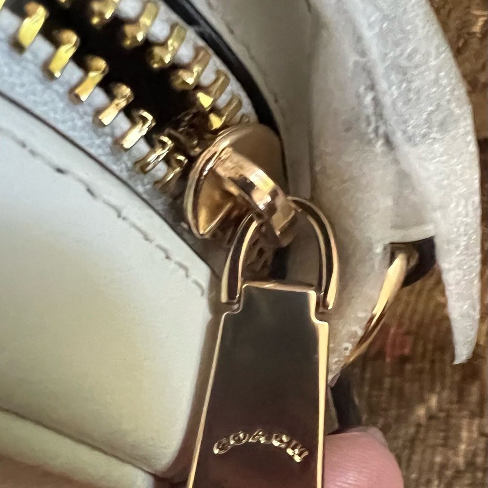 NWOT Coach crossbody bag - Picture 3 of 10